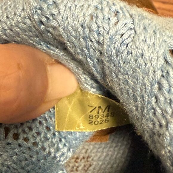 Timberland Woman’s Roll Top Dark Brown Boot With Blue Lining & Stitching. Size 7 - Picture 9 of 9